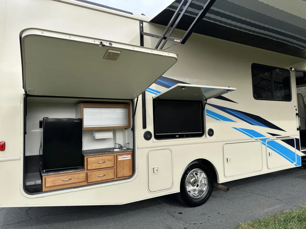 2019 Winnebago Vista 29VE Class A Motorhome