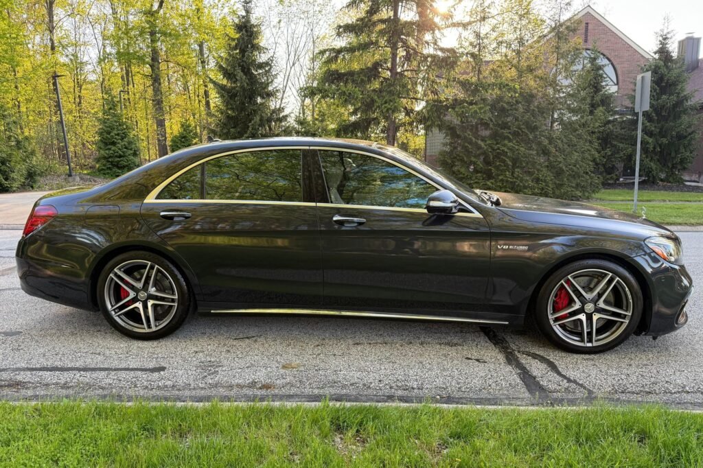 2019 Mercedes-Benz-AMG S63