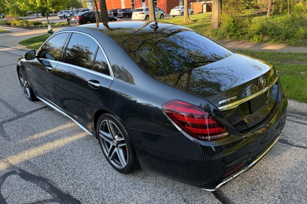 2019 Mercedes-Benz-AMG S63