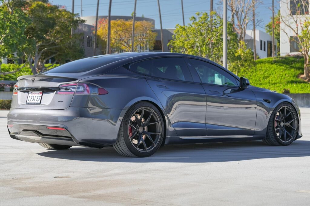 2021 Tesla Model S Plaid