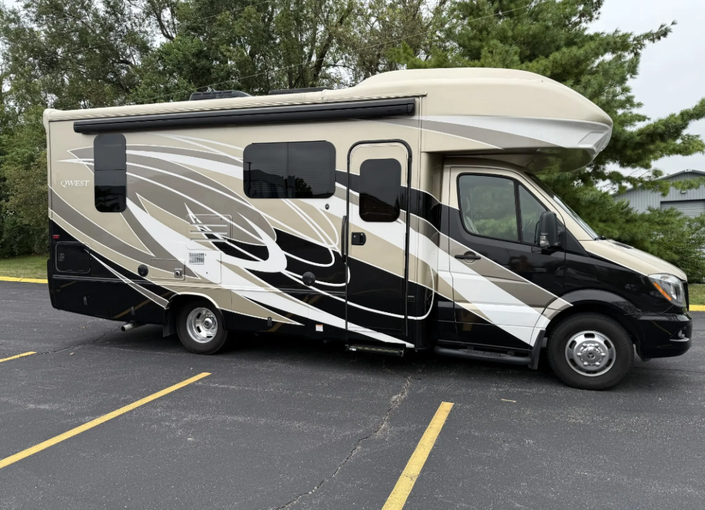 2019 Mercedes-Benz Entegra Qwest