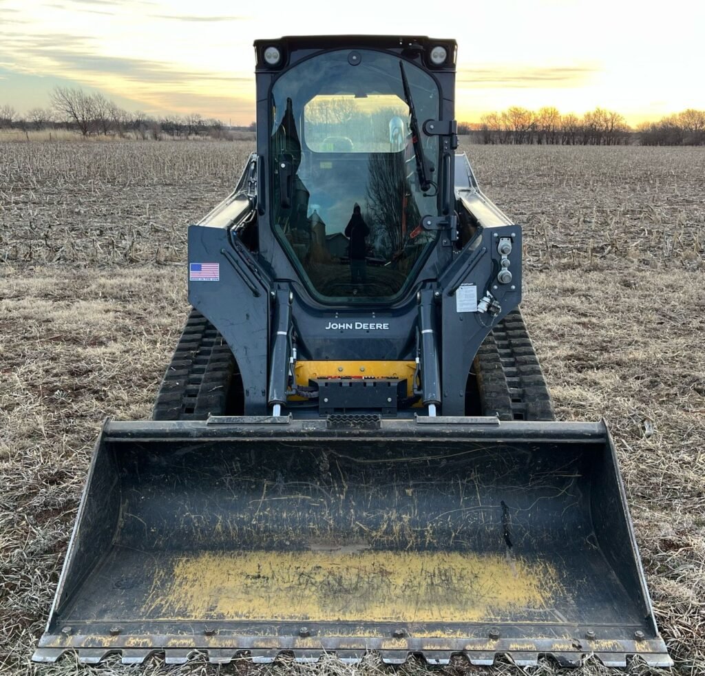2019 John Deere 325G
